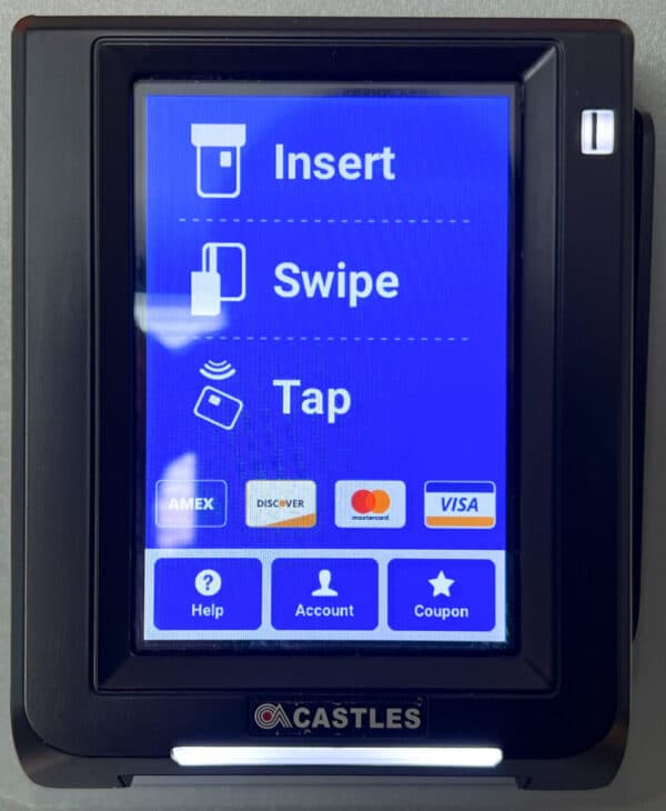 Cashless-ready payment reader for a vending machine